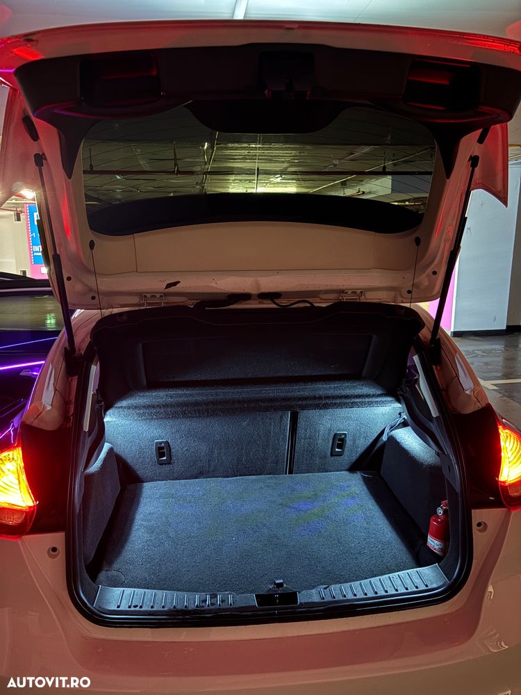 Ford Focus 1.5 TDCi DPF Start-Stopp-System Business - 9