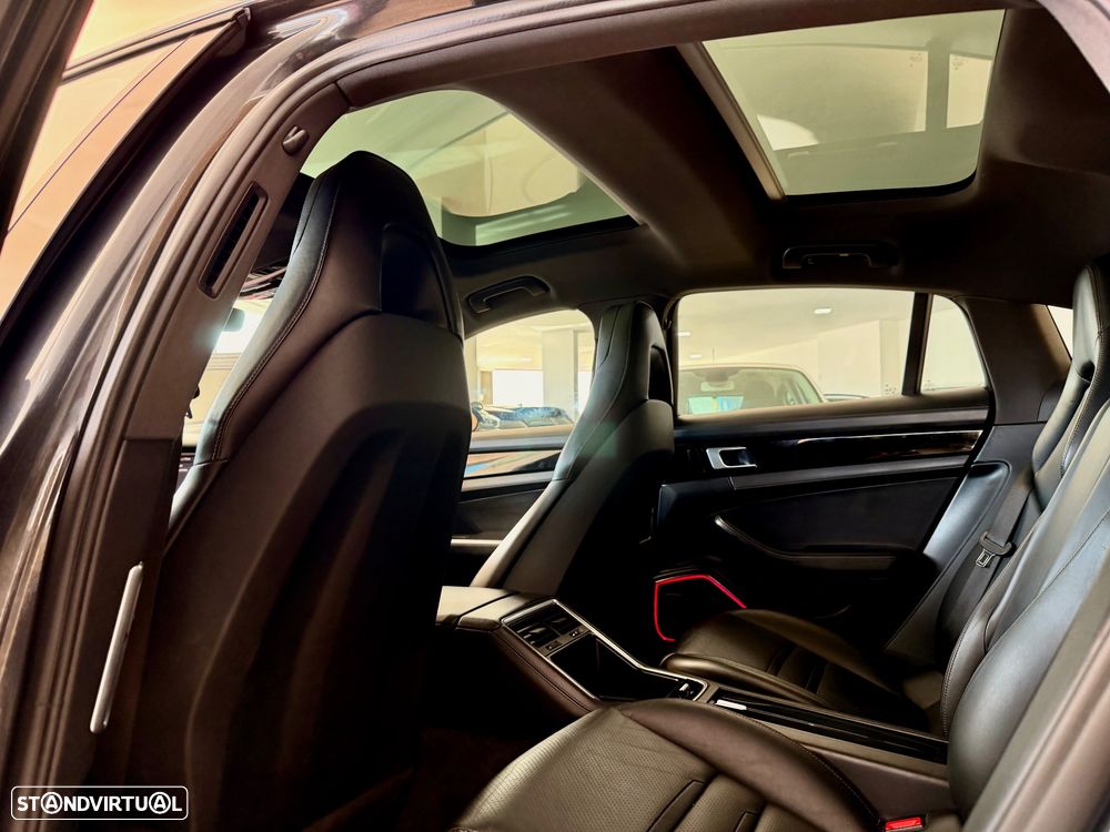 Porsche Panamera - 18