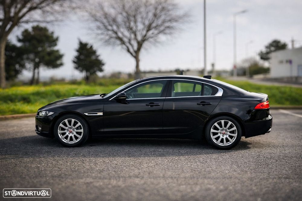 Jaguar XE 2.0 D Prestige AWD Aut. - 8