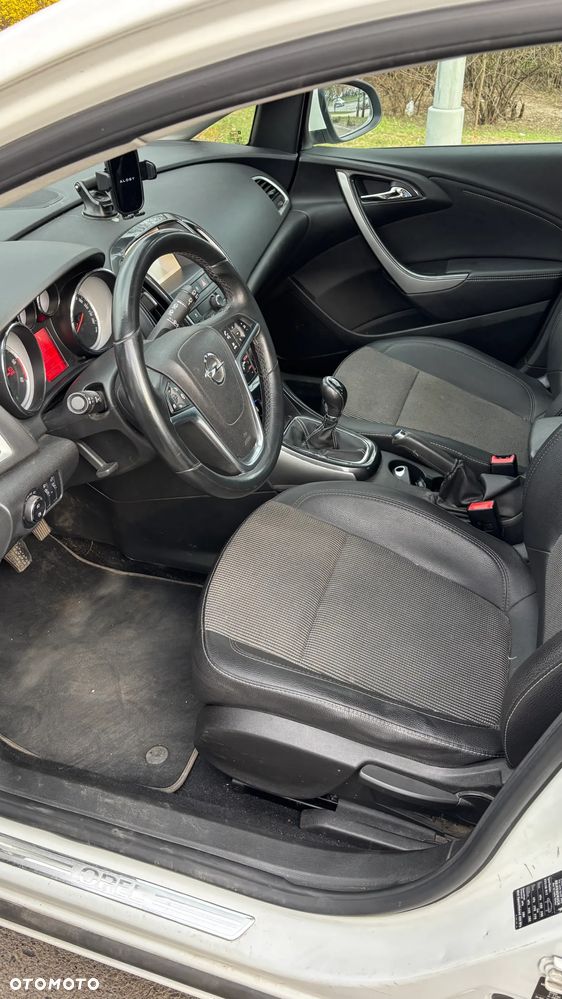 Opel Astra 1.7 CDTI DPF Cosmo - 9