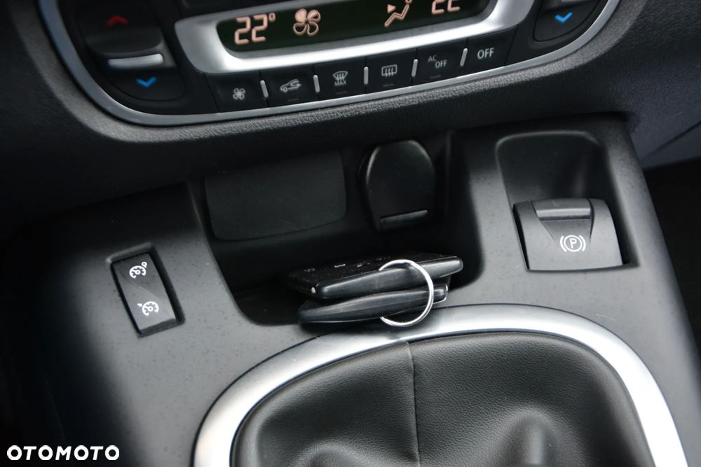 Renault Scenic - 11