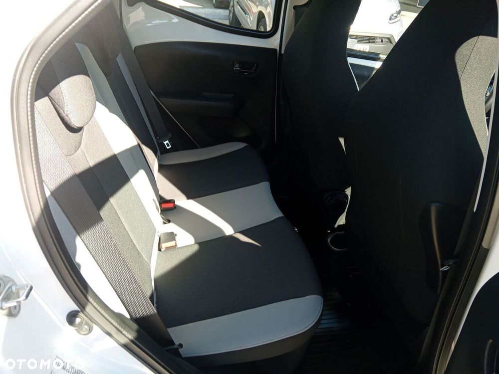 Toyota Aygo - 11