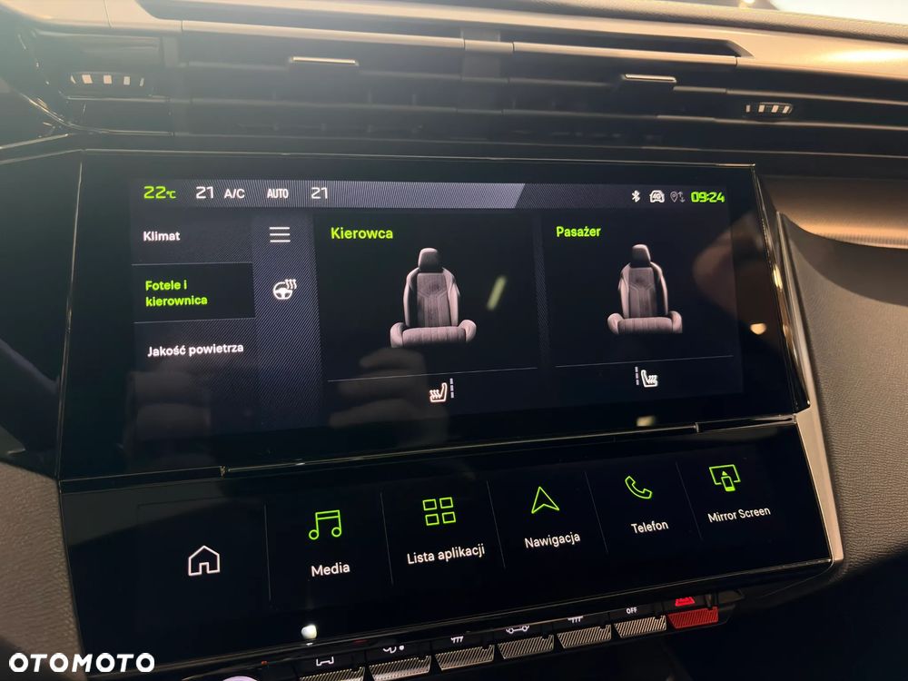 Peugeot 308 1.5 BlueHDi GT Exclusive S&S EAT8 - 26