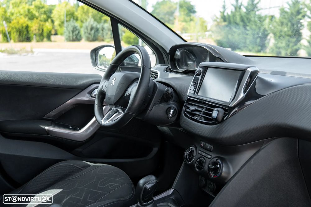 Peugeot 2008 PureTech 82 Active - 12