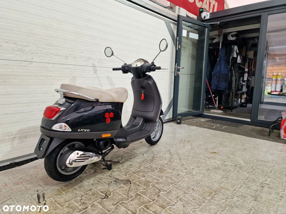 Piaggio Vespa - 21
