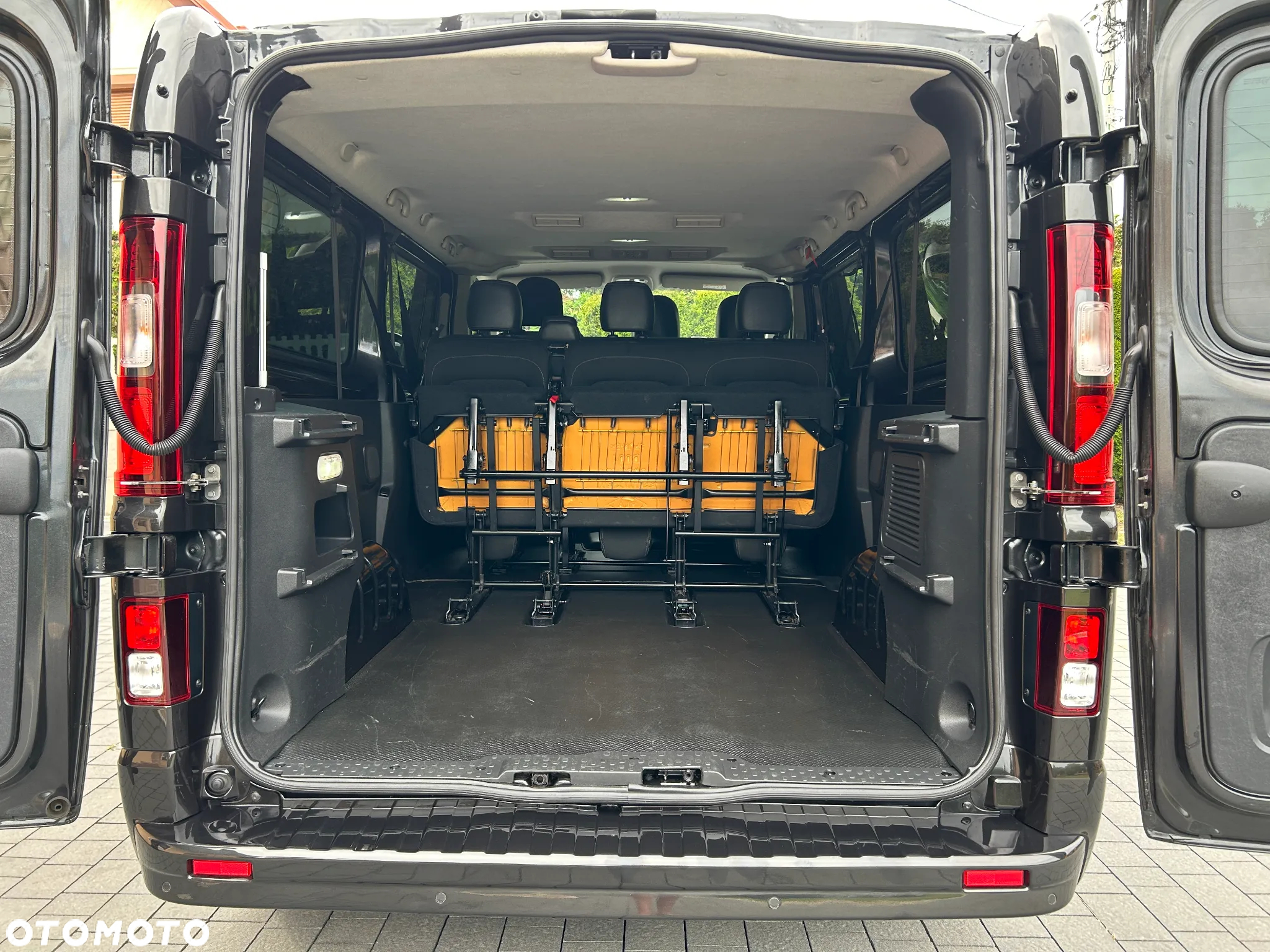Opel Vivaro L2H1 2,9t Edition Business - 32