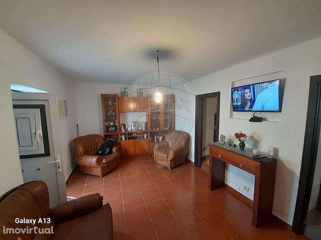 Moradia T2 para venda - Grande imagem: 2/9