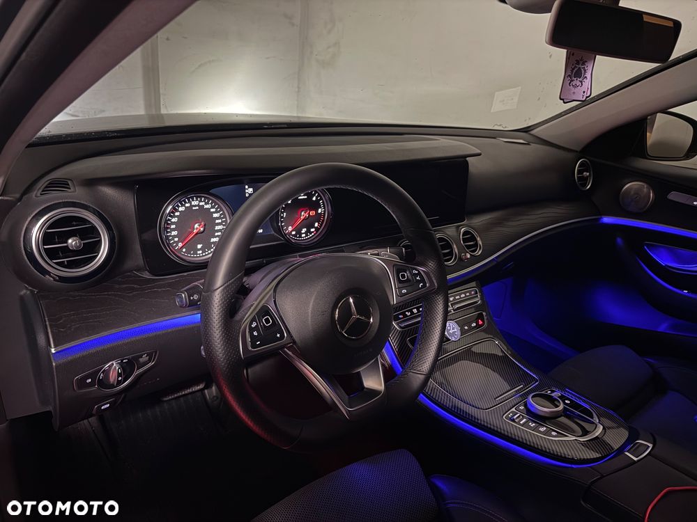 Mercedes-Benz Klasa E 220 d 9G-TRONIC - 13