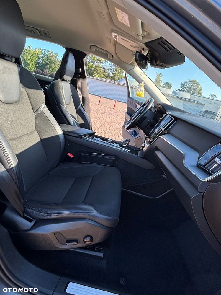 Volvo XC 60 B4 D Momentum Pro - 8