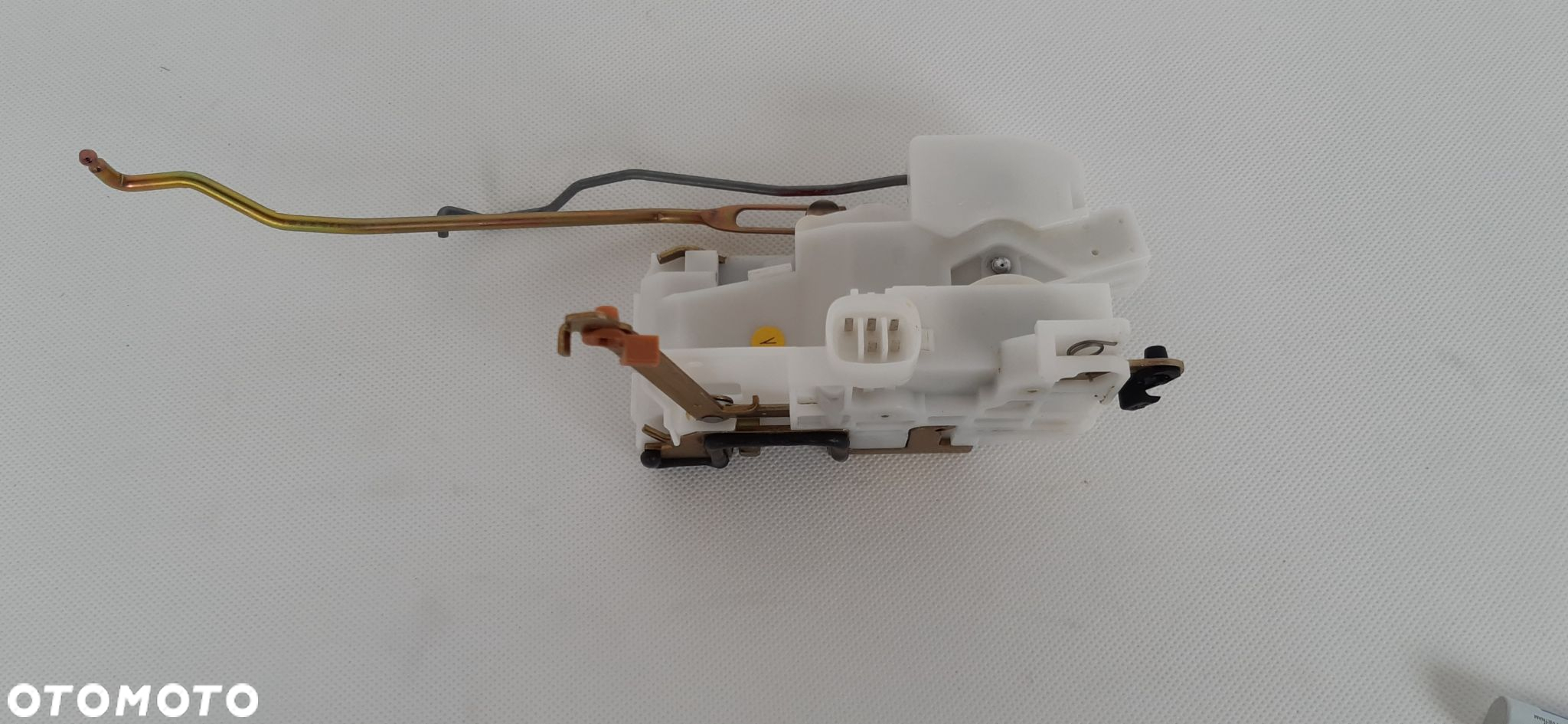 TOYOTA AVENSIS T22 ZAMEK DRZWI PRAWY PRZÓD 69040-05081 - 4
