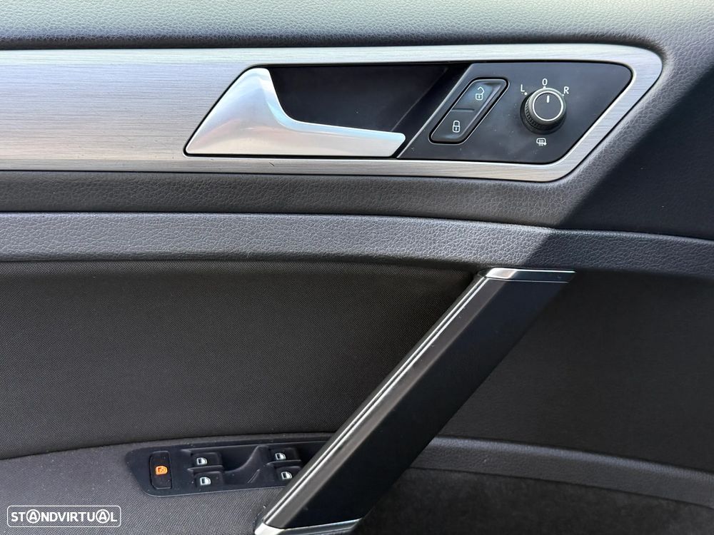 VW Golf 1.6 TDi BlueMotion Trendline - 32