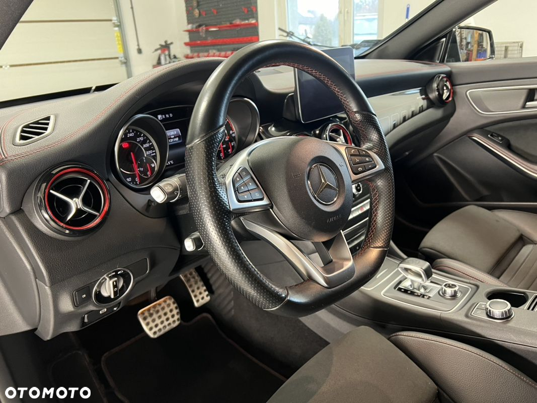 Mercedes-Benz CLA AMG 45 4-Matic - 17