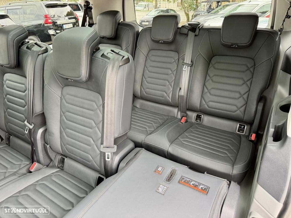 Ford Tourneo Custom - 16
