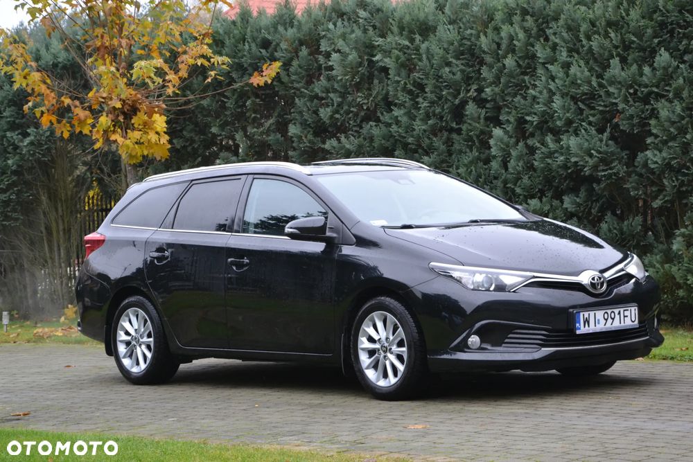 Toyota Auris - 1