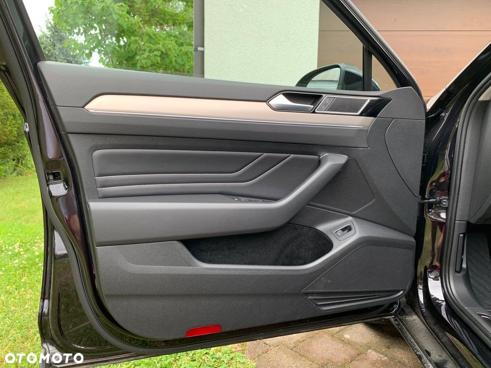 Volkswagen Passat 1.5 TSI EVO Elegance DSG - 20