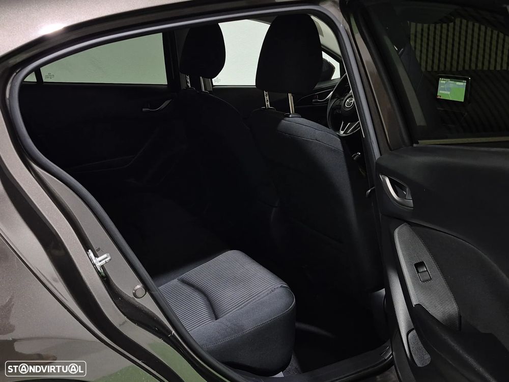 Mazda 3 Hatchback M3 1.5 Sky-G Evolve HS i-Ac.Navi - 32