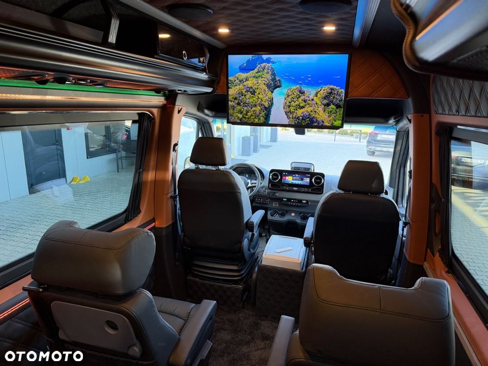 Mercedes-Benz Sprinter - 22