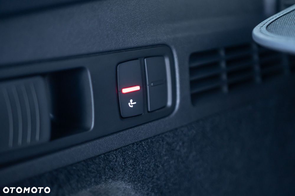 Audi Q5 e-Hybrid 220 kW Quattro S tronic - 11