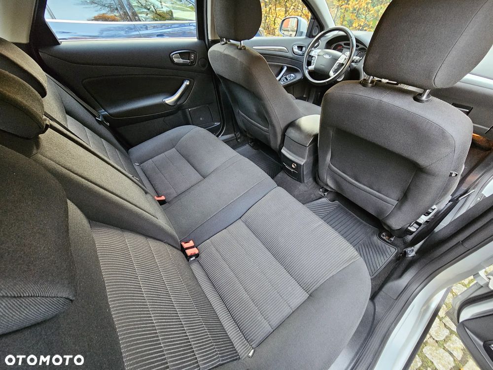 Ford Mondeo 2.0 TDCi Titanium - 16