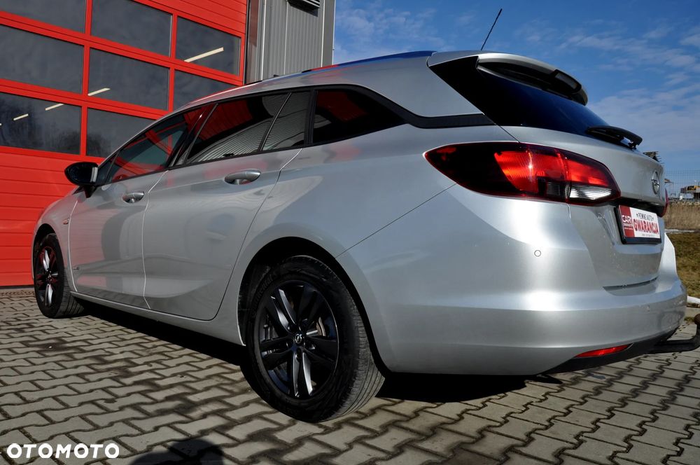 Opel Astra 1.5 D Start/Stop Automatik Design&Tech - 16