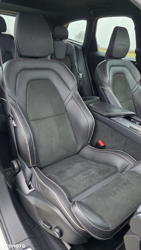 Volvo XC 60 D3 R-Design - 12