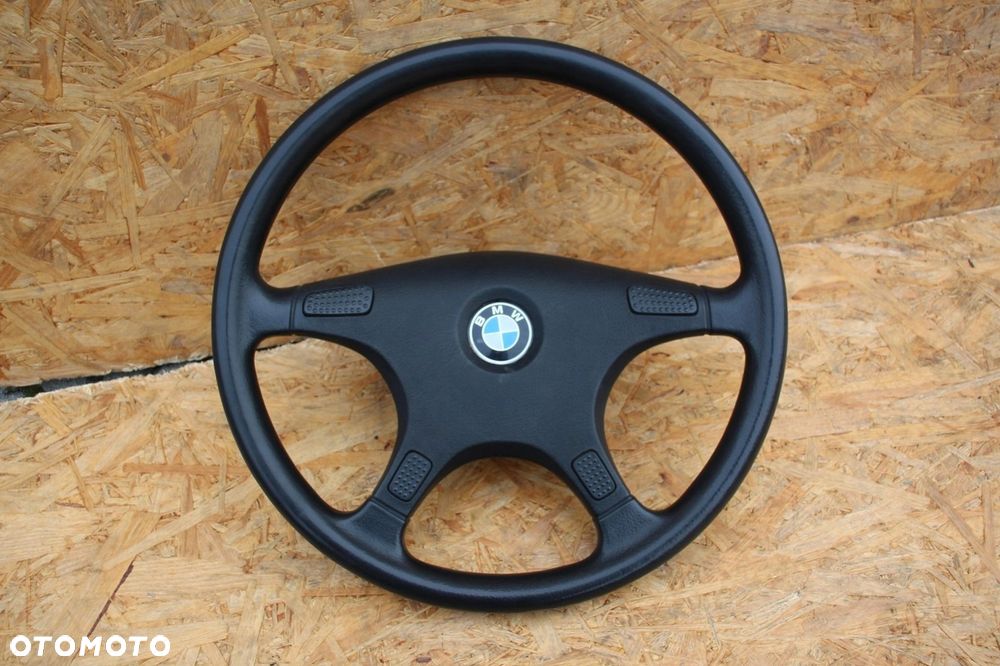 Kierownica BMW e32 e34 oryginalna czteroramienna 1152896 - 1