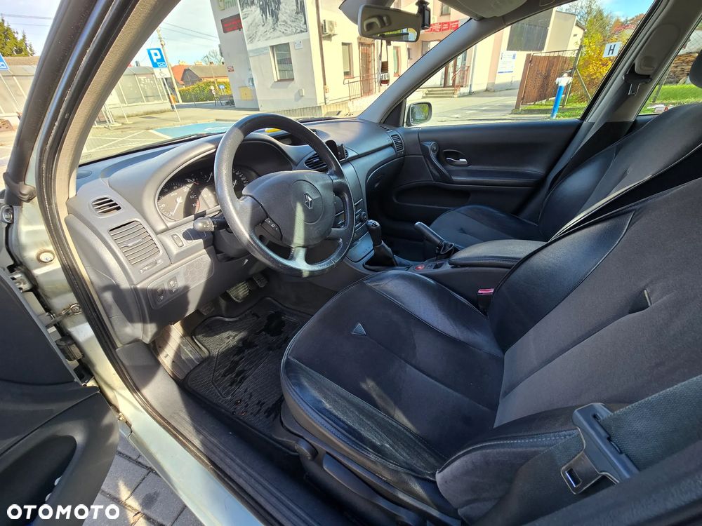 Renault Laguna - 11