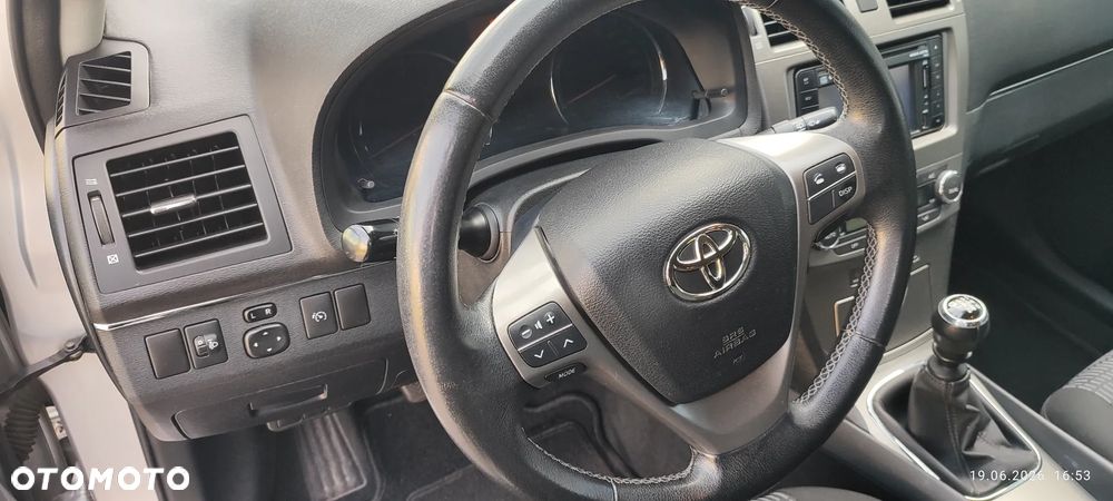 Toyota Avensis 2.2 D-4D Executive - 10