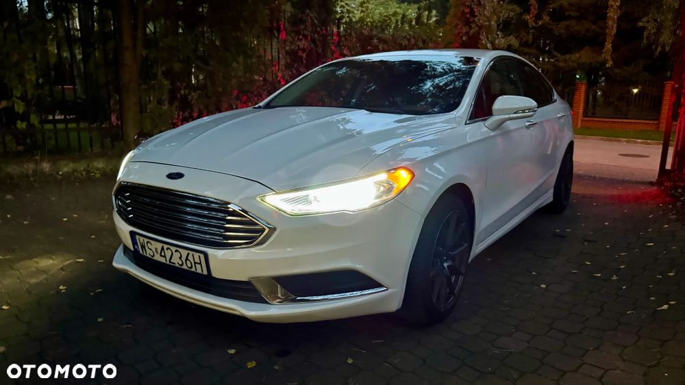 Ford Fusion - 16