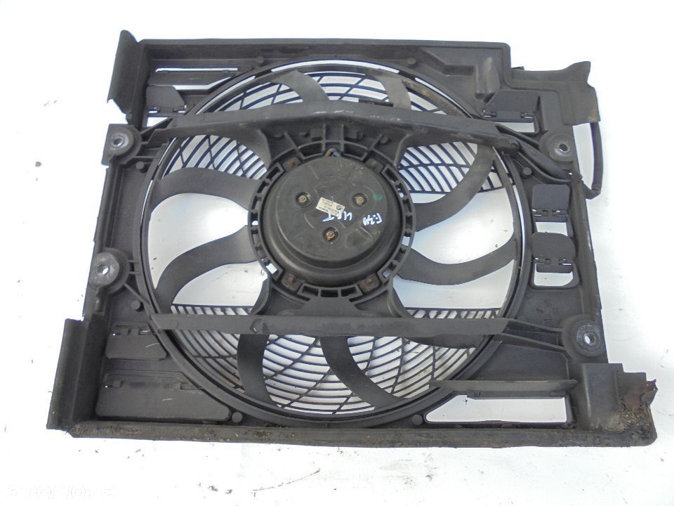 WENTYLATOR CHŁODNICY KLIMATYZACJI BMW E39 3 PINY - 2