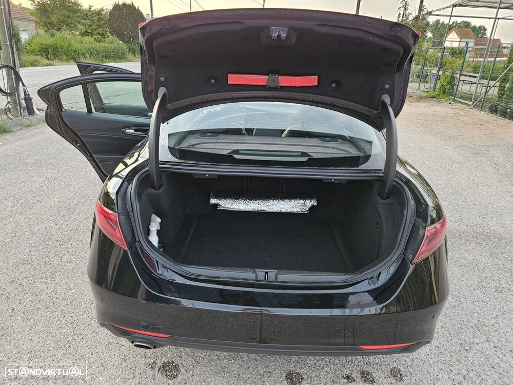 Alfa Romeo Giulia 2.2 D Super AT8 - 9