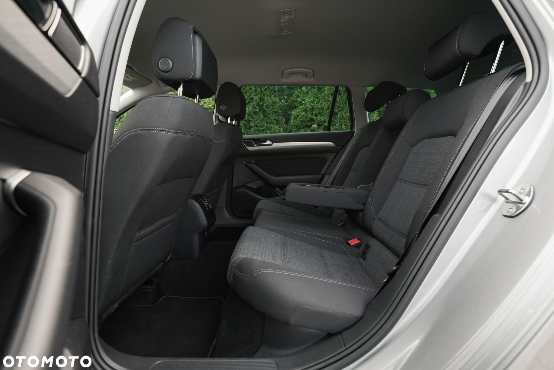 Volkswagen Passat - 14