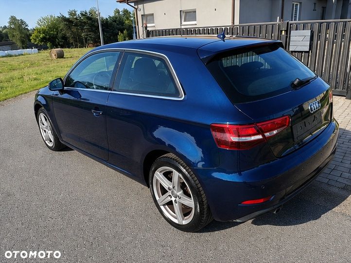 Audi A3 3-drzwiowe 1.6 TDI clean diesel Attraction - 3