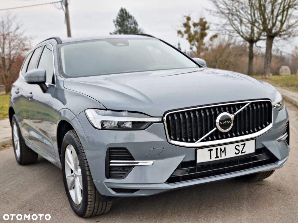 Volvo XC 60 B4 D AWD Geartronic Momentum Pro - 4
