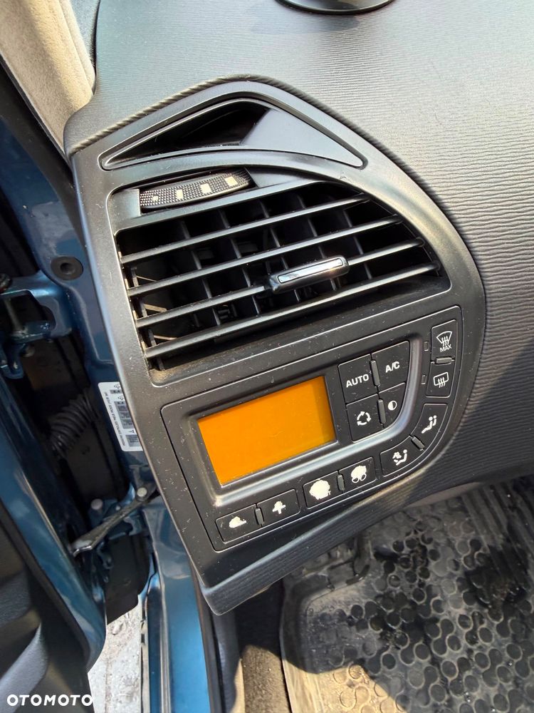 Citroën C4 Grand Picasso - 22