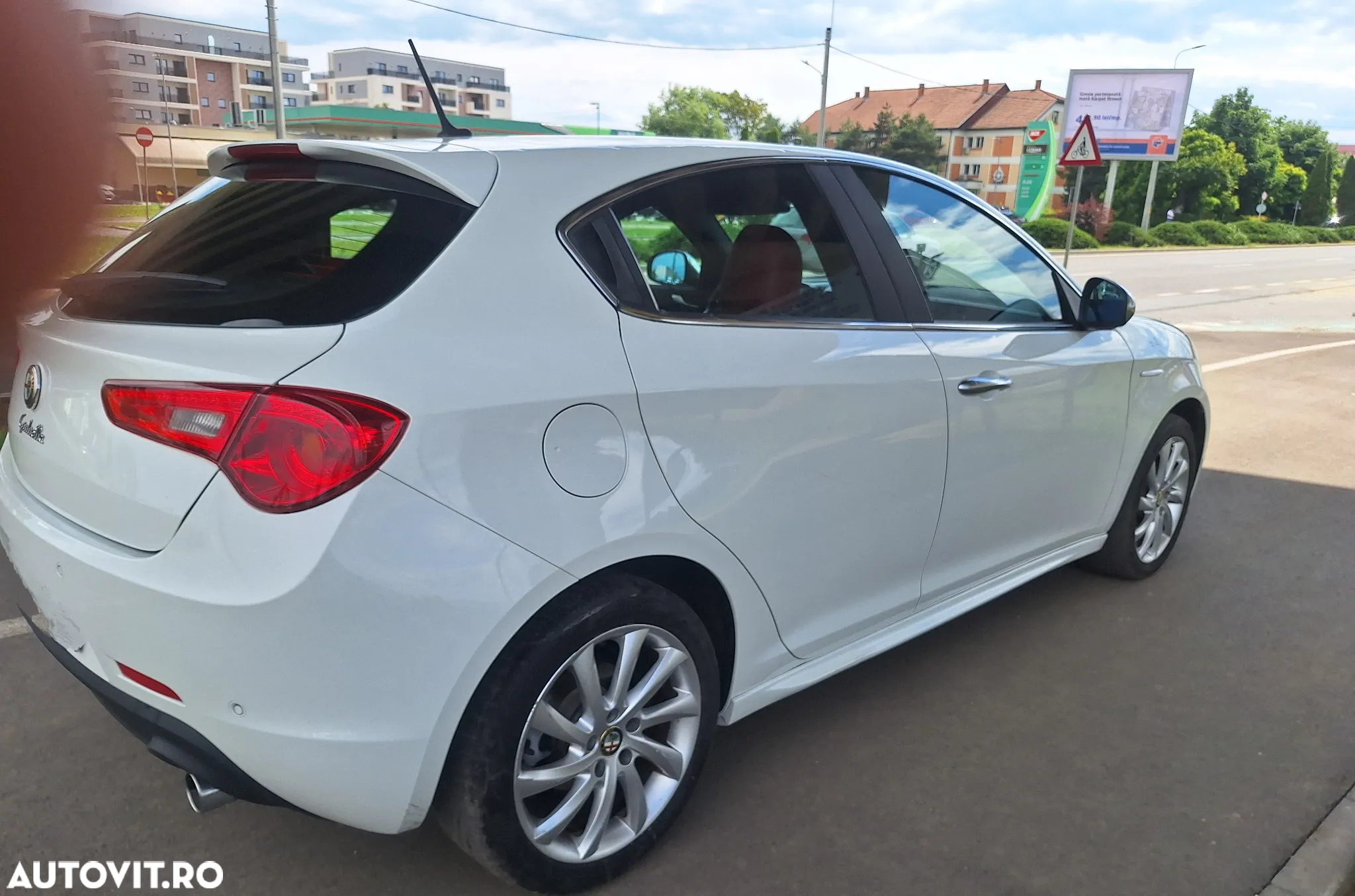 Alfa Romeo Giulietta 2.0 JTDM 16V - 2