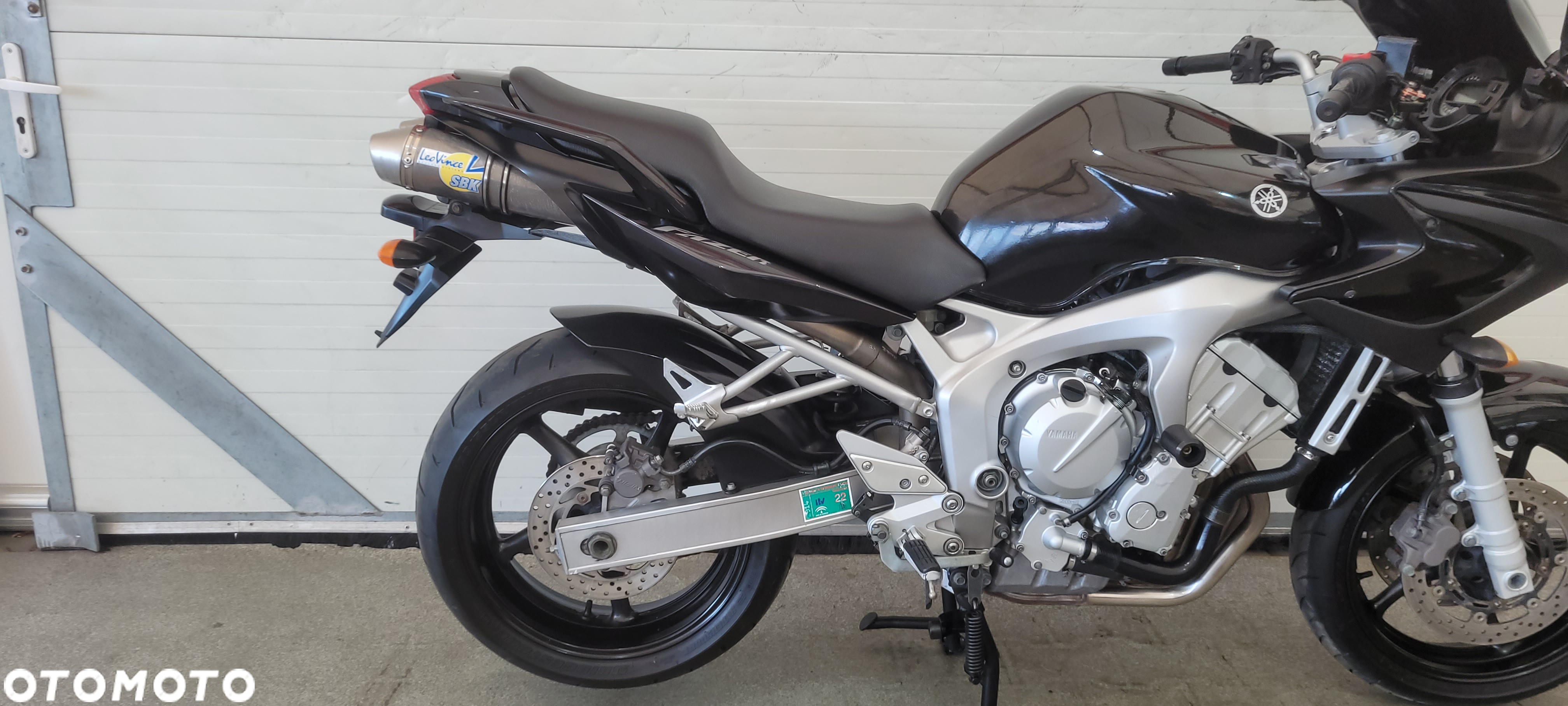 Yamaha FZ - 22