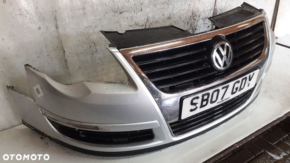 * ZDERZAK PRZÓD PRZEDNI VW VOLKSWAGEN PASSAT B6 LA7W SREBRNY - 2
