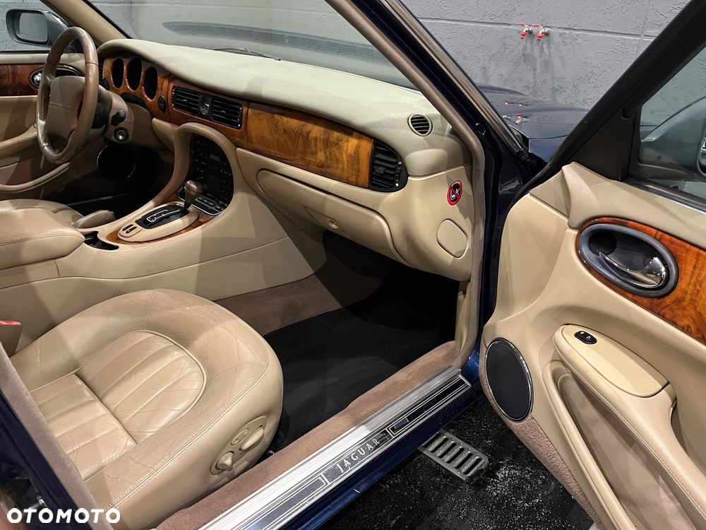 Jaguar XJ 3.2 Executive - 16