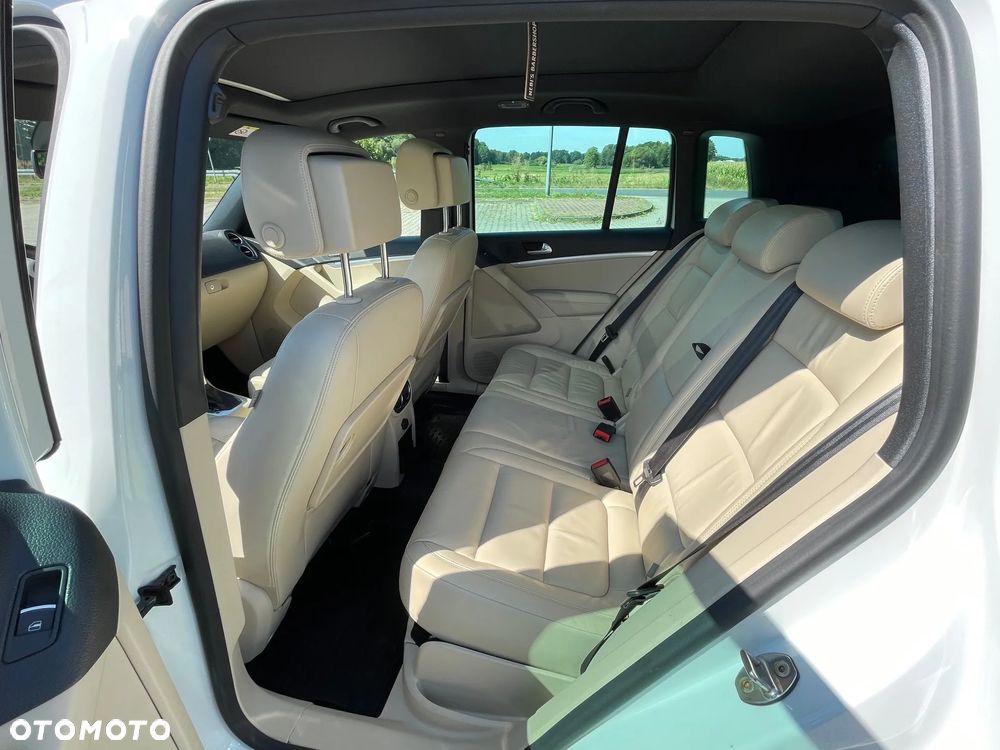 Volkswagen Tiguan 1.4 TSI Sport&Style DSG - 25