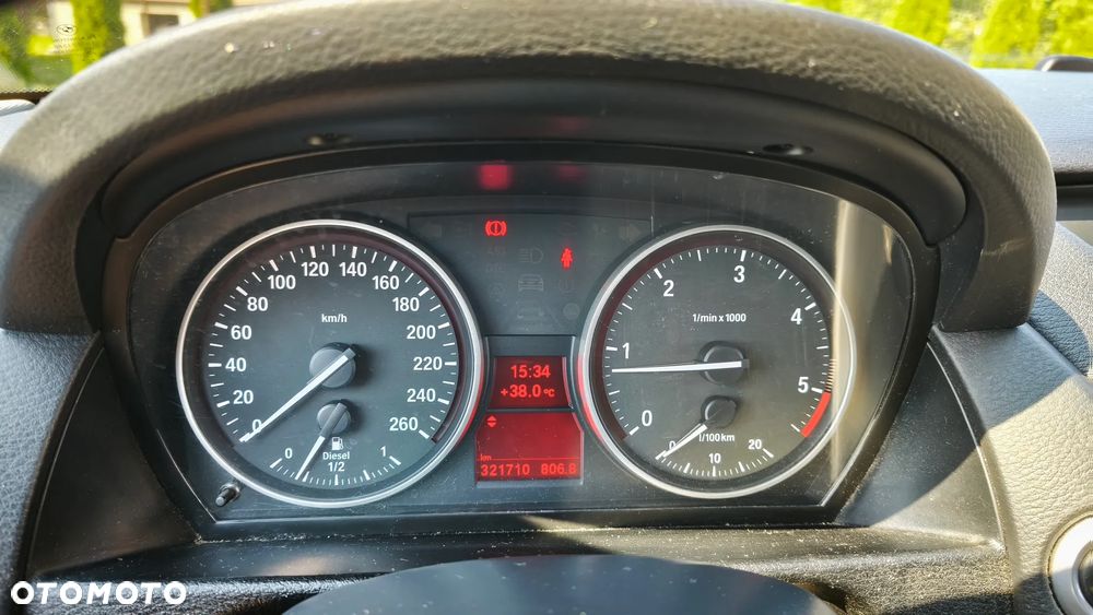 BMW X1 sDrive18d - 12