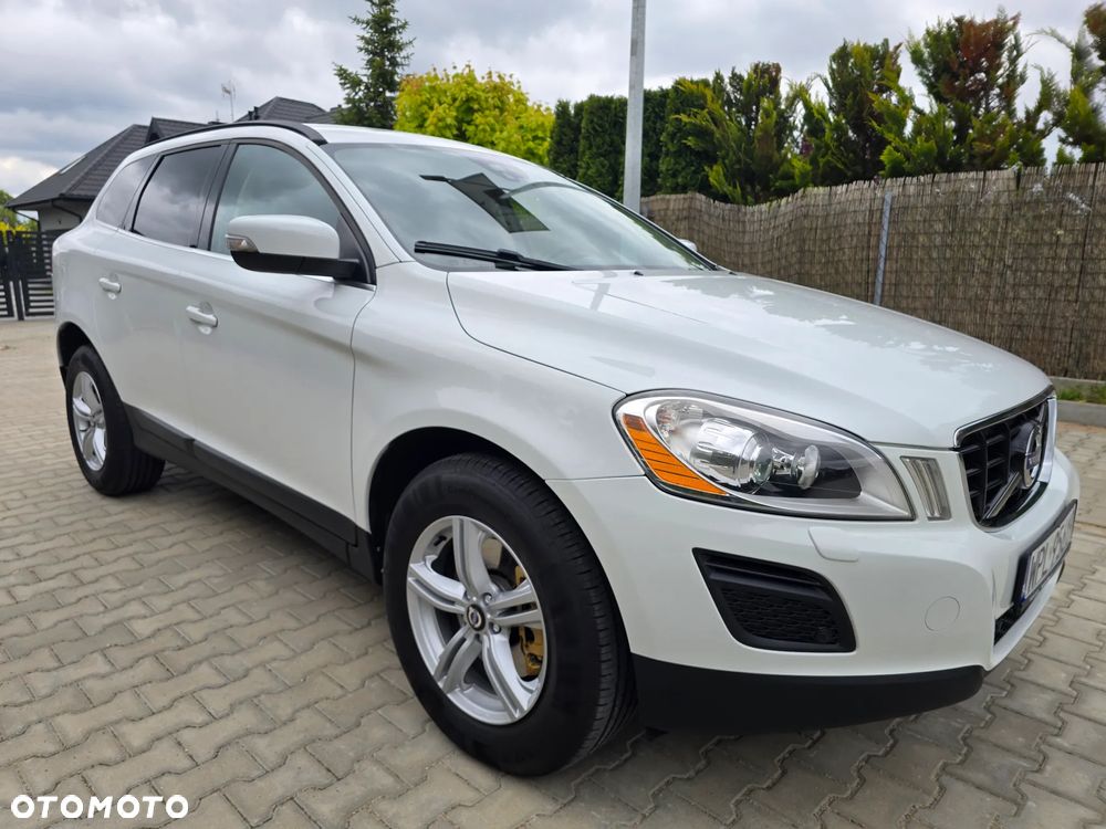 Volvo XC 60 D3 Momentum - 3