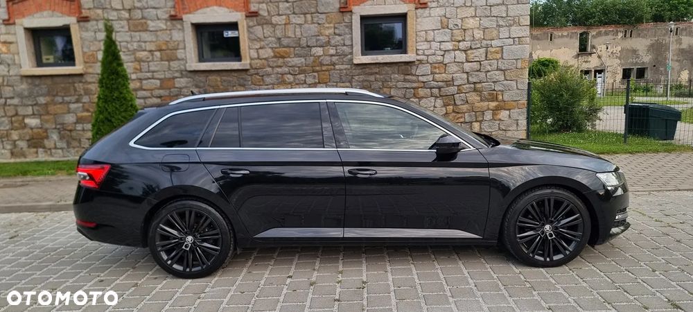 Skoda Superb 2.0 TDI DSG Premium Edition - 18