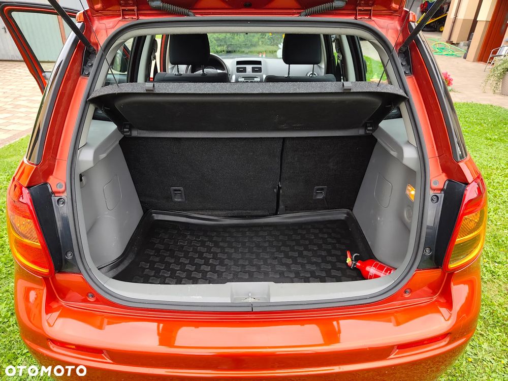 Suzuki SX4 - 4