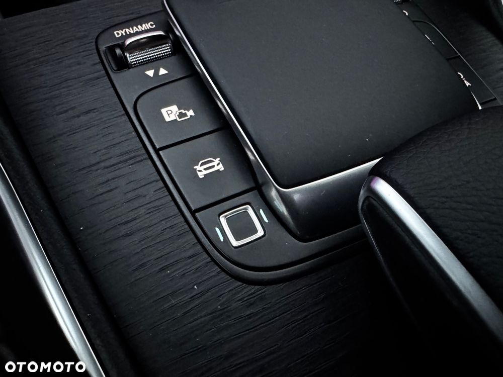 Mercedes-Benz GLE - 24