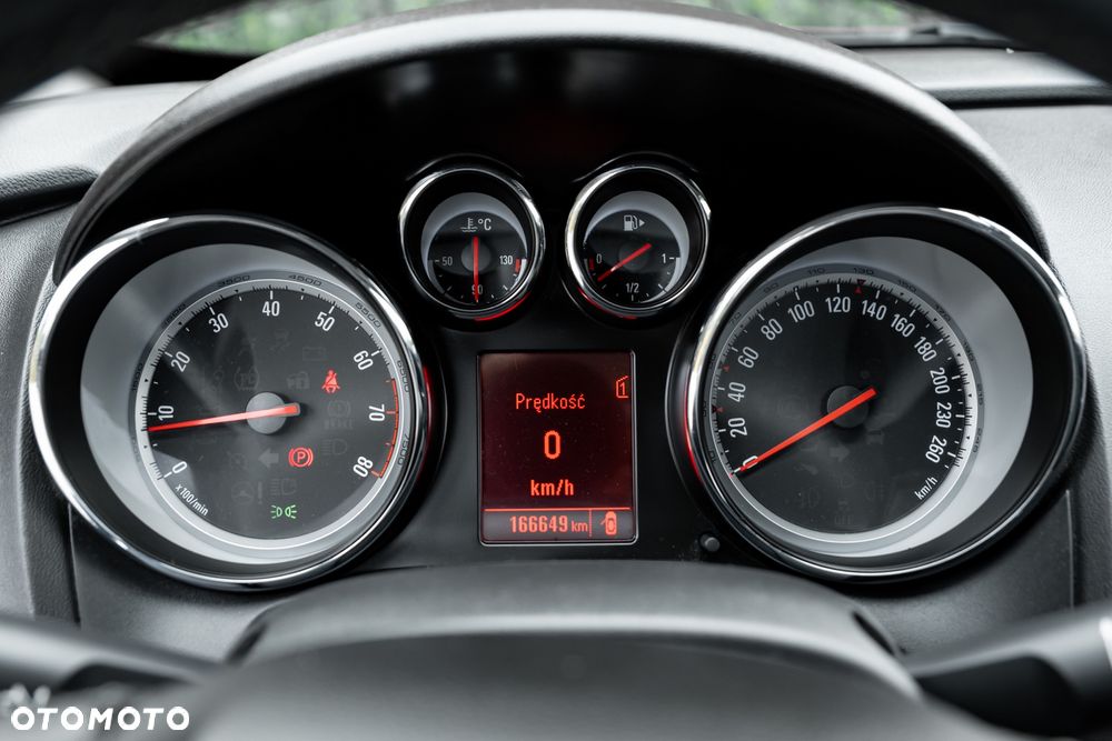 Opel Astra IV GTC 1.6 T Sport - 21