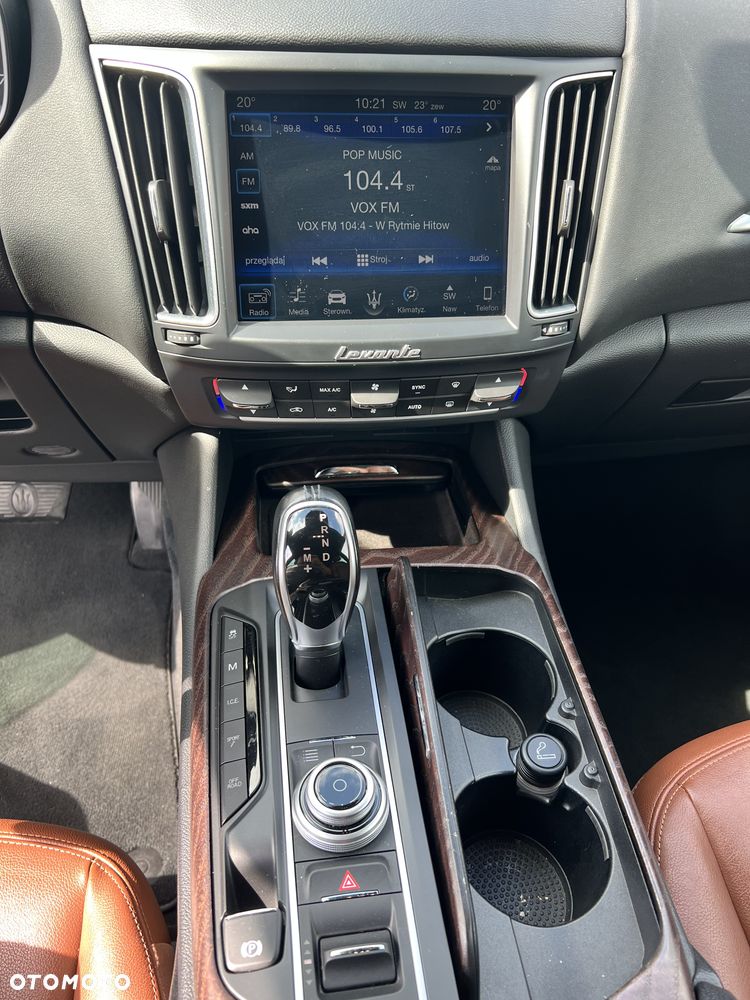 Maserati Levante S Essence - 4