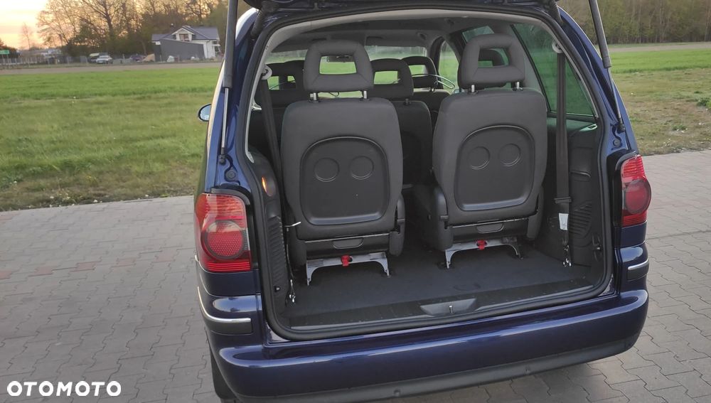 Volkswagen Sharan - 11