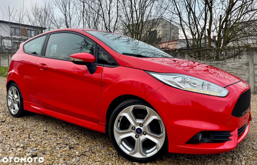 Ford Fiesta 1.6 EcoBoost mit Leder-Sport-Paket ST - 11