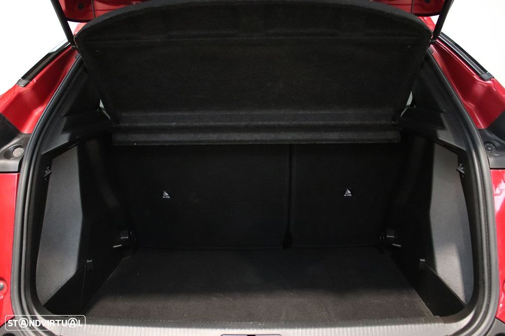 Peugeot 2008 1.2 PureTech Allure - 22